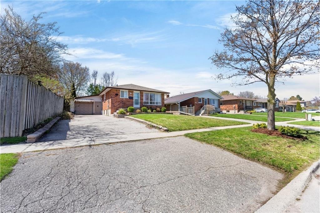 340 Fairlawn Street Property Photo 4