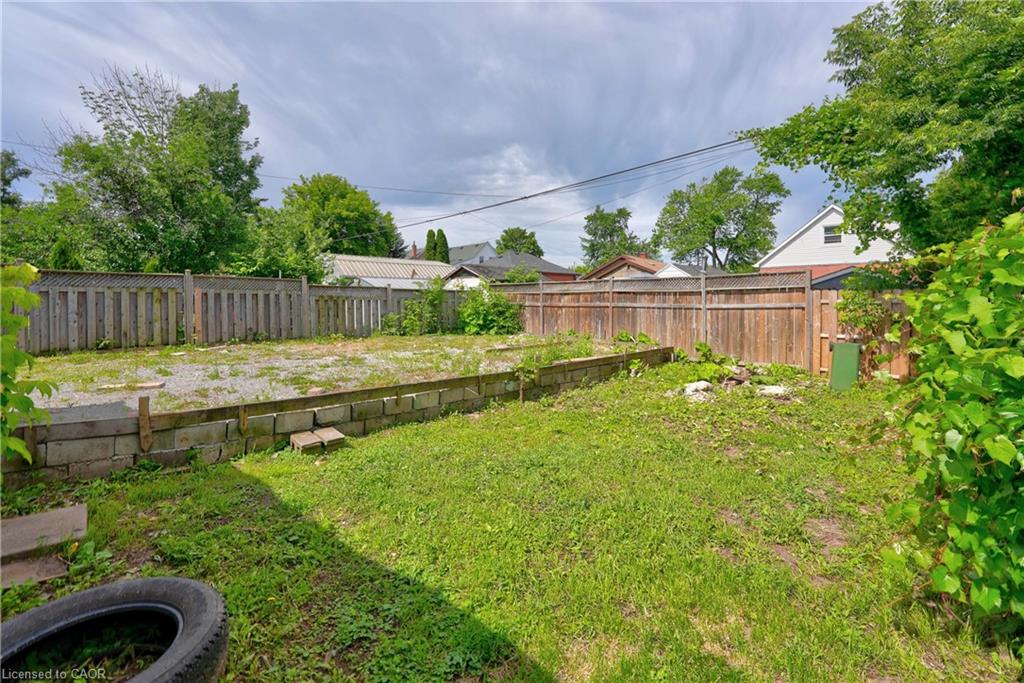 689 Burgess Avenue Property Photo 3