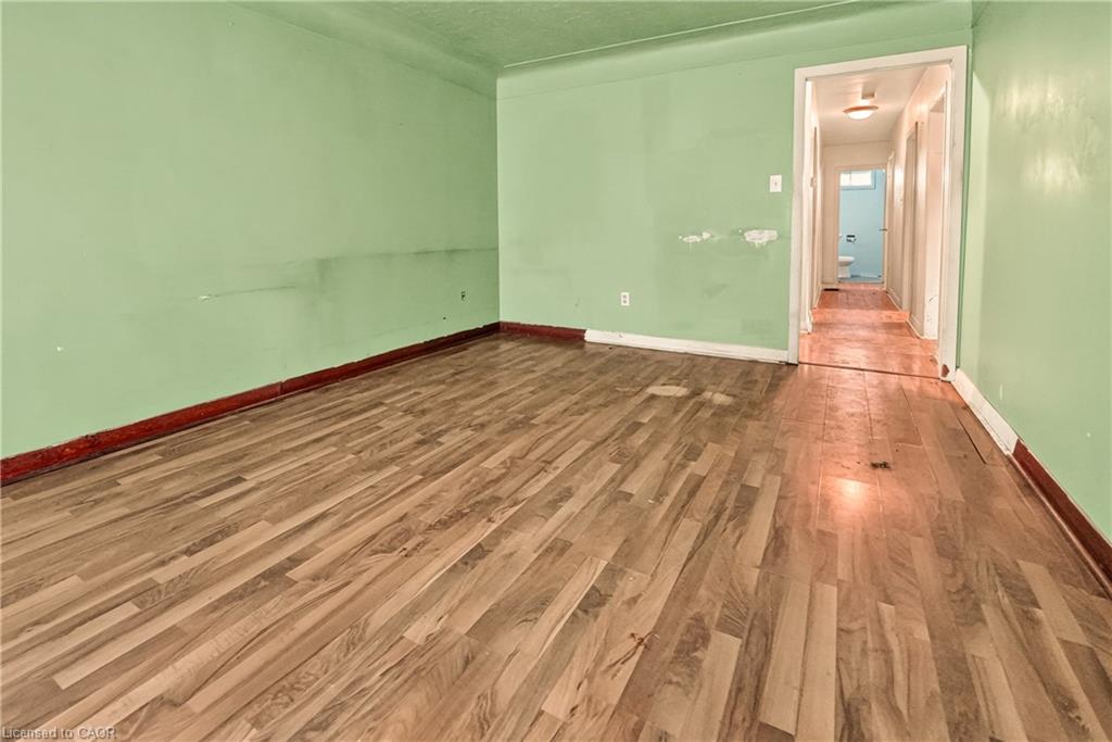 689 Burgess Avenue Property Photo 4