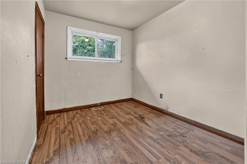 689 Burgess Avenue Property Photo 6