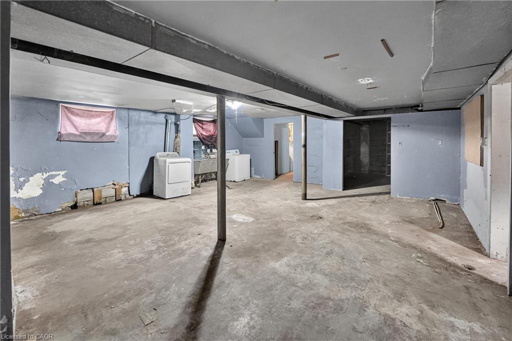 689 Burgess Avenue Property Photo 13
