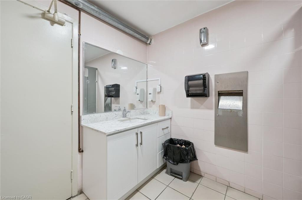 241 Edinburgh Road N Property Photo 17