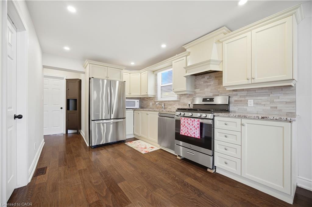 71 Beland Avenue N Property Photo 10
