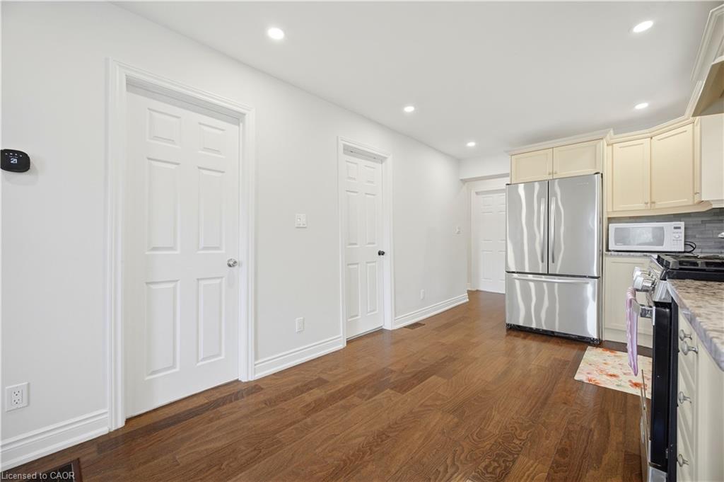 71 Beland Avenue N Property Photo 12