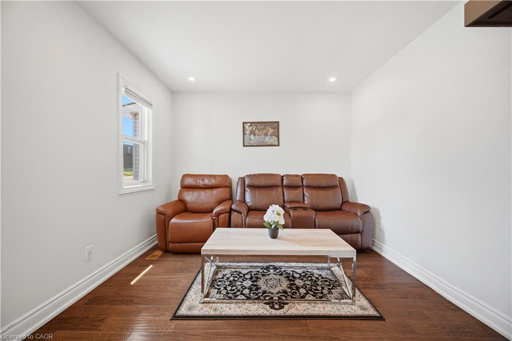 71 Beland Avenue N Property Photo 21