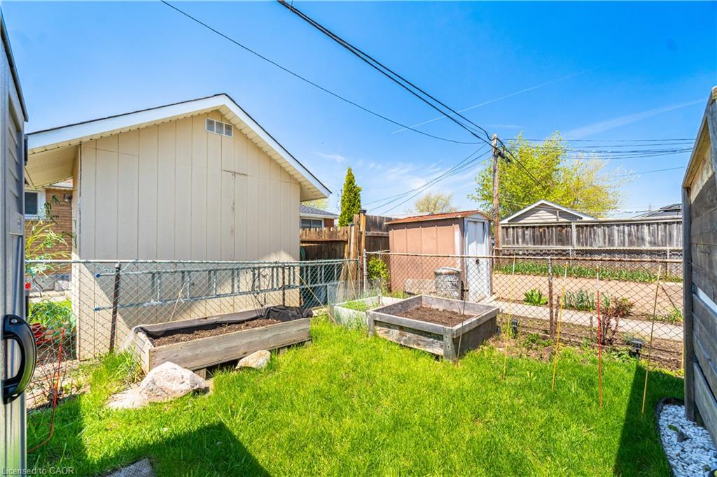 71 Beland Avenue N Property Photo 38