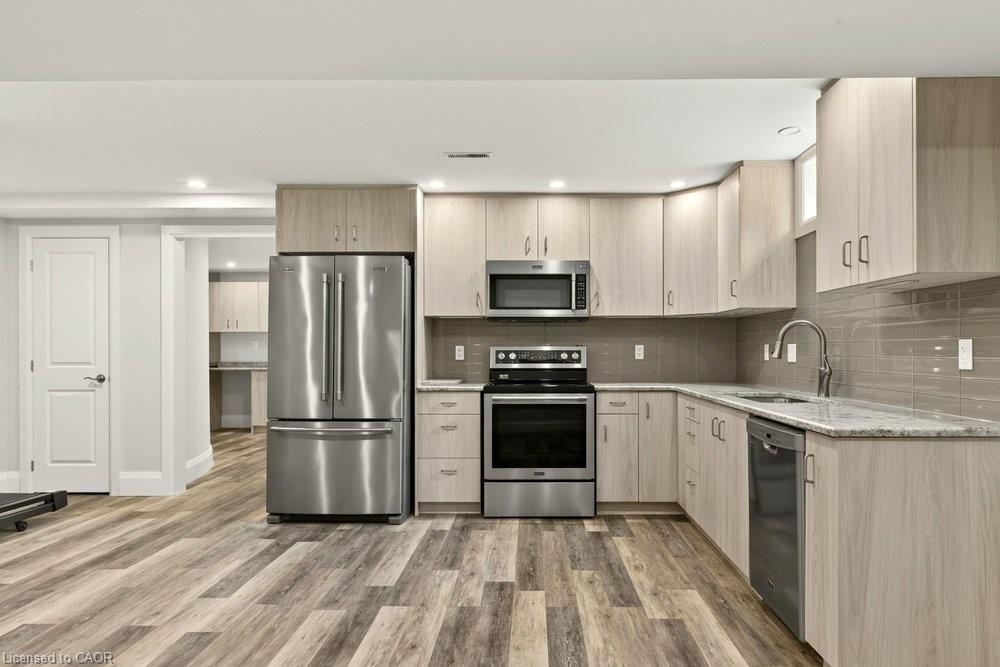 3 Lovers Lane Property Photo 40