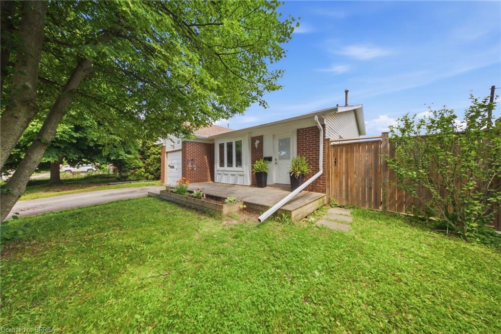 33 Hallmark Street Property Photo 1