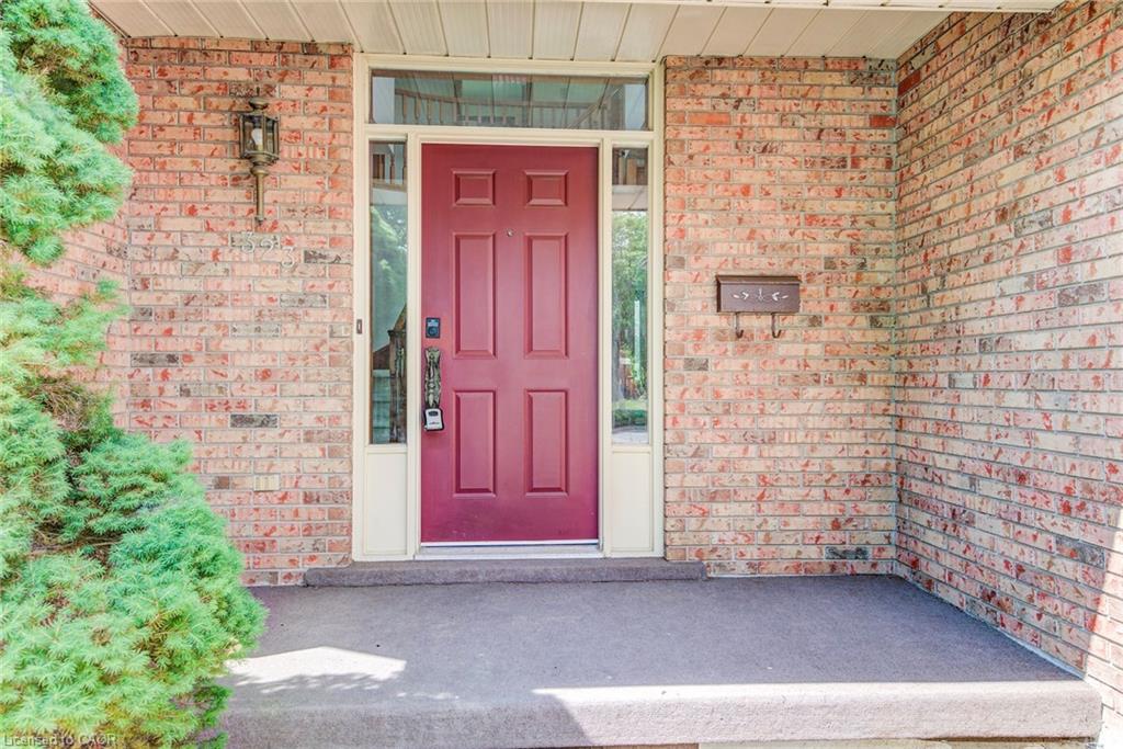 323 Auburn Drive Property Photo 6