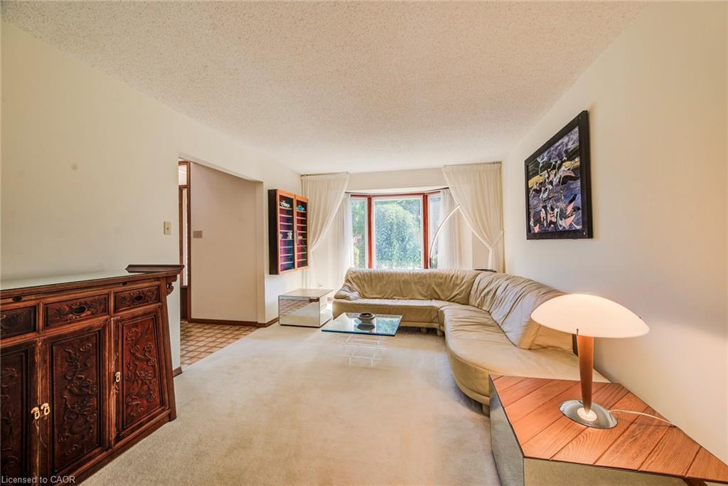 323 Auburn Drive Property Photo 10