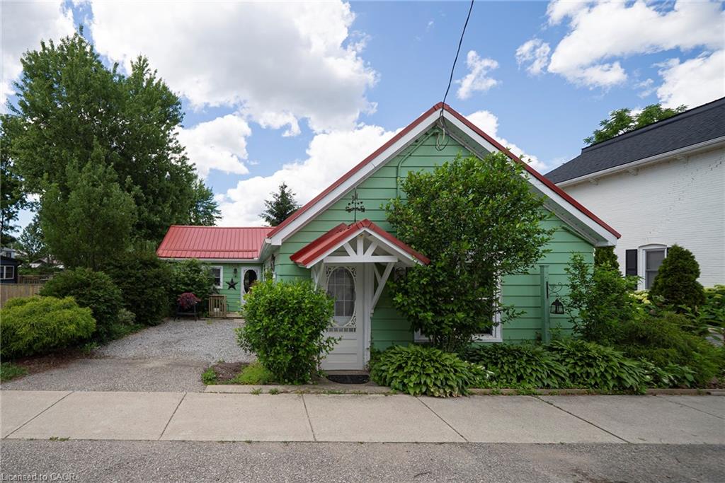 1045 Bay Street Property Photo 1