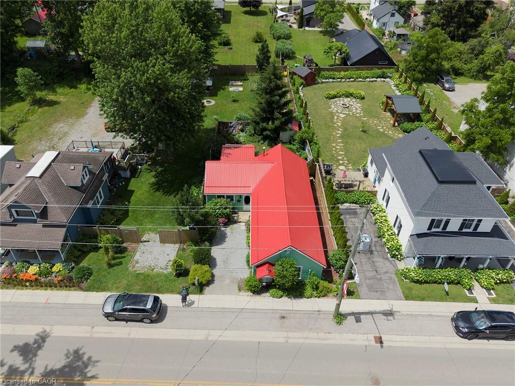 1045 Bay Street Property Photo 2
