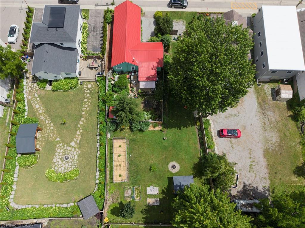 1045 Bay Street Property Photo 3