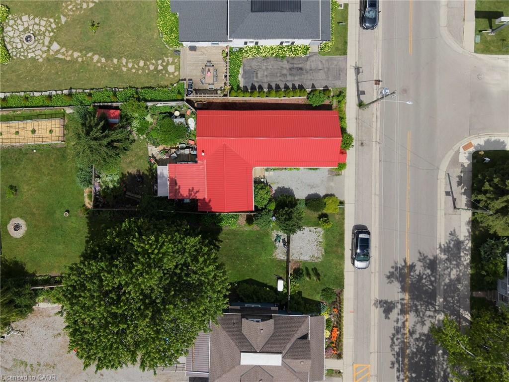 1045 Bay Street Property Photo 5