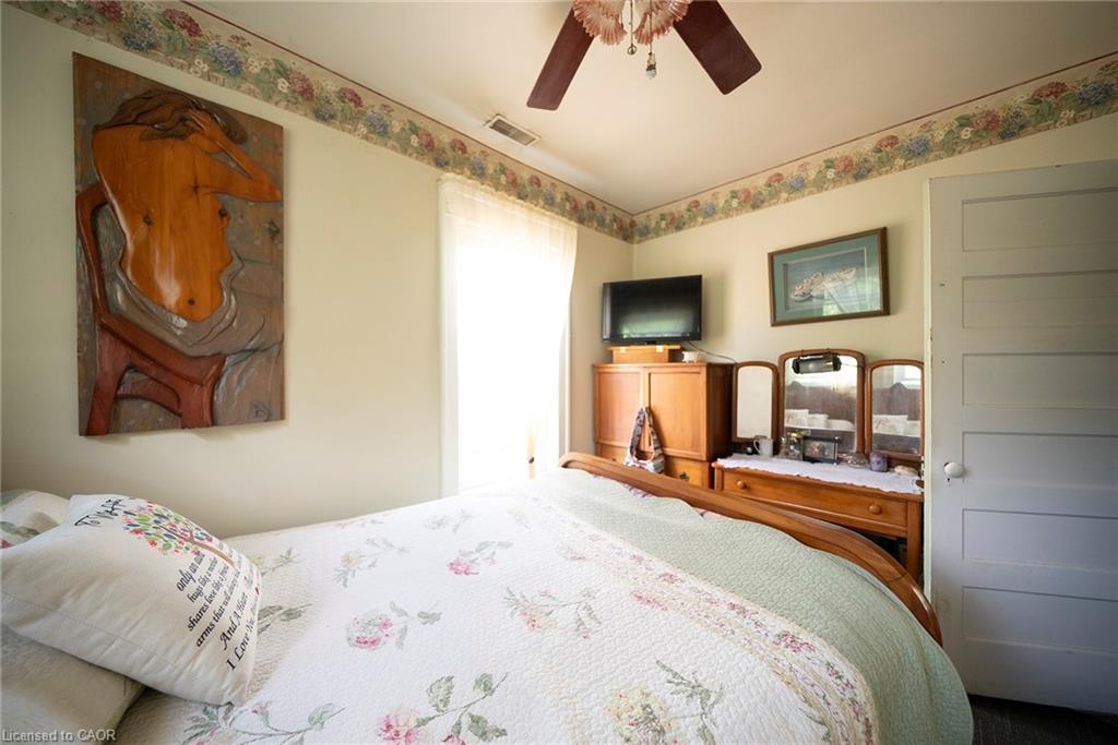 1045 Bay Street Property Photo 13