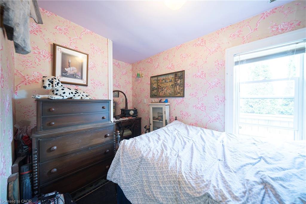 1045 Bay Street Property Photo 14