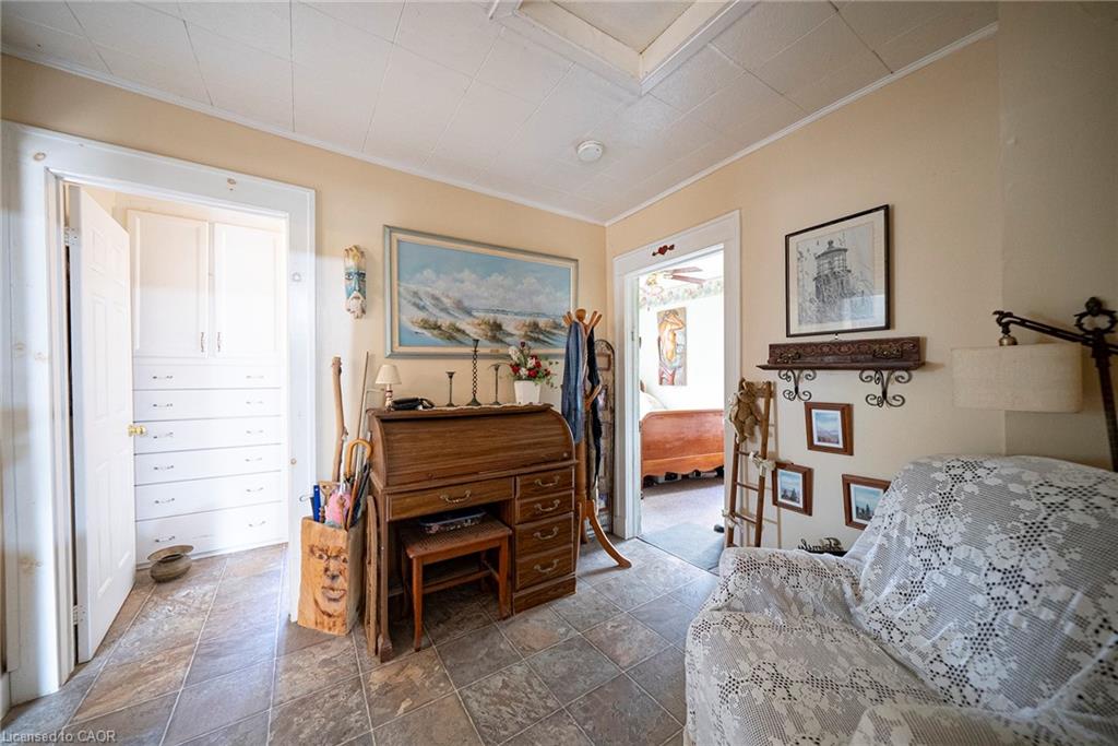 1045 Bay Street Property Photo 15
