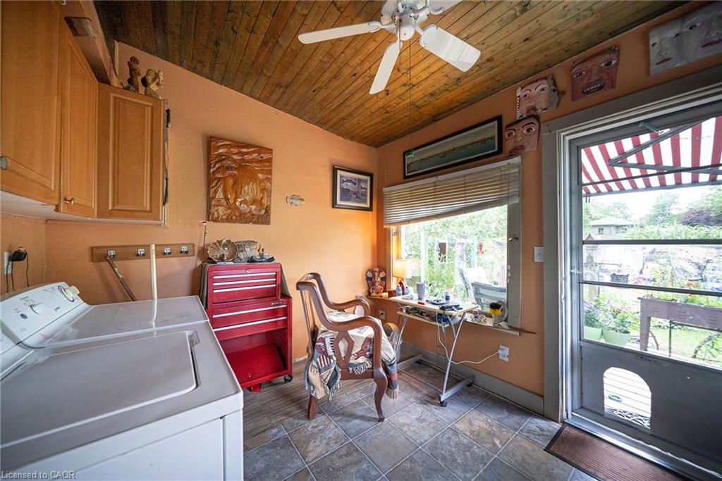 1045 Bay Street Property Photo 18