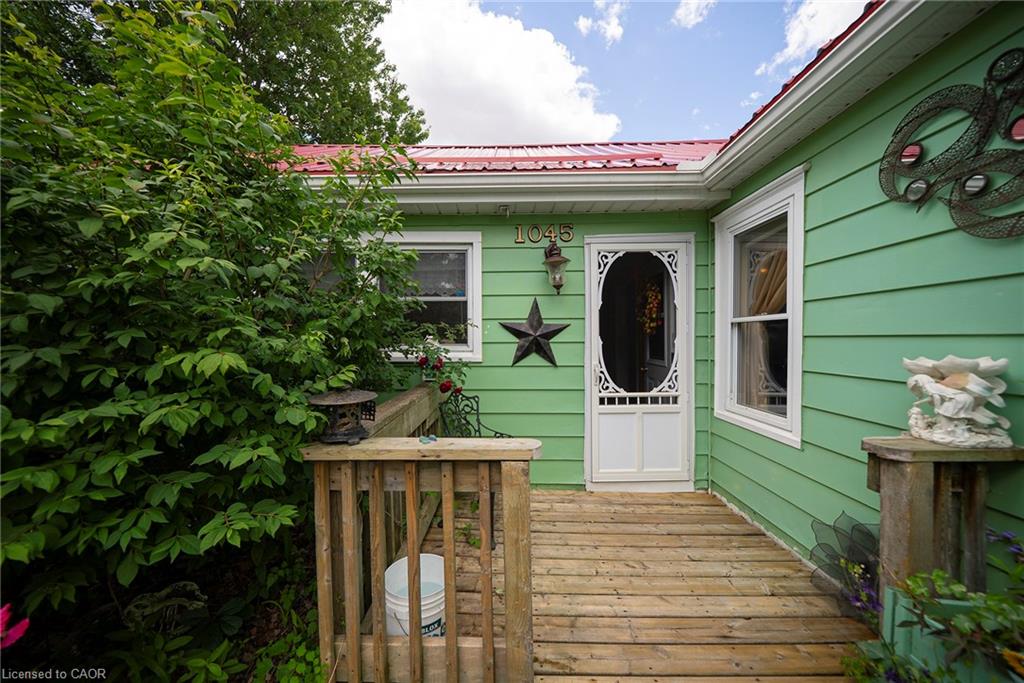 1045 Bay Street Property Photo 22