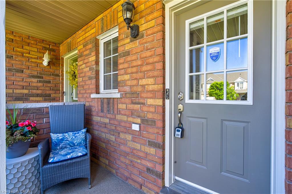 5548 Linwell Place Property Photo 3