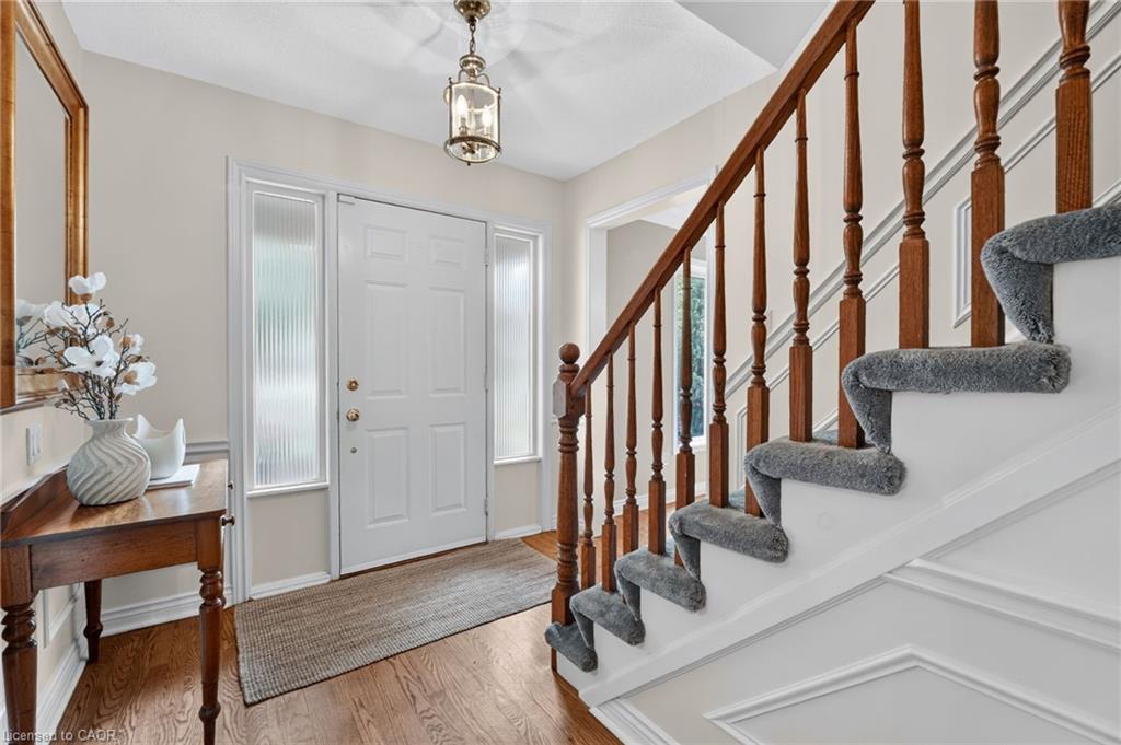 207 Longfield Crescent Property Photo 9