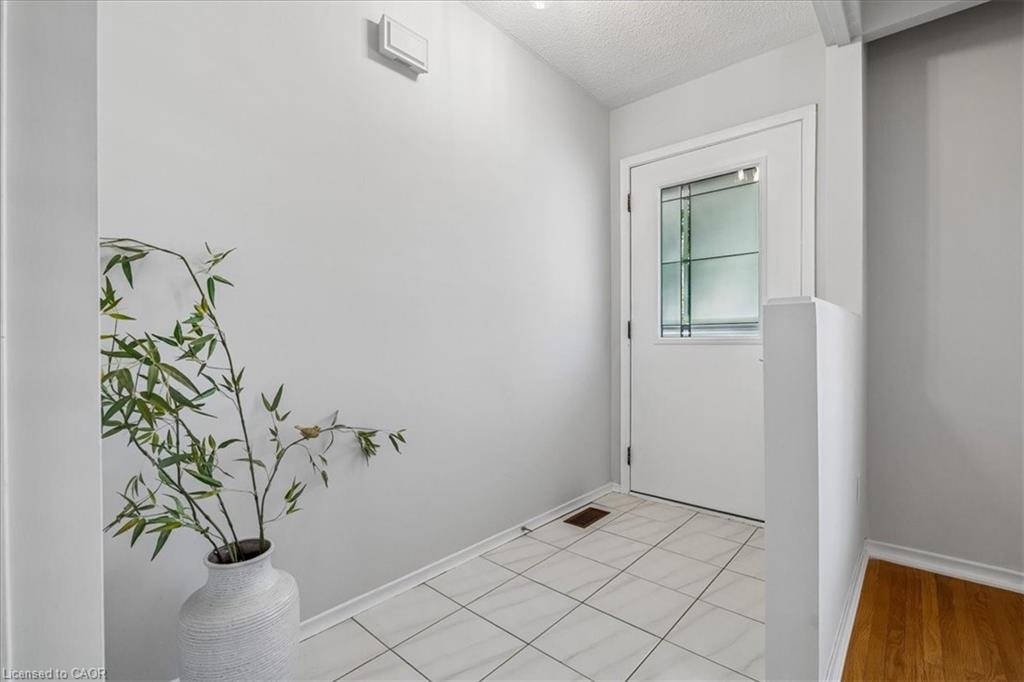 233 East 8th Street Property Photo 6