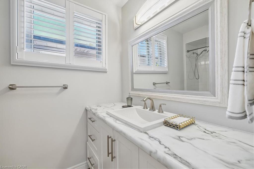 233 East 8th Street Property Photo 30