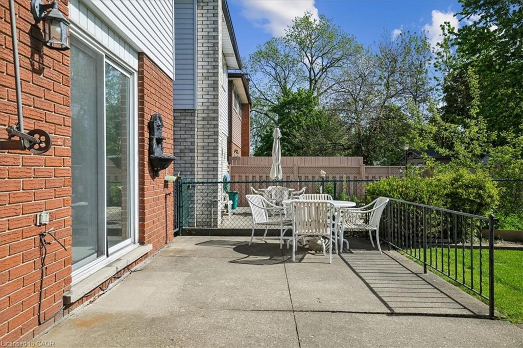 233 East 8th Street Property Photo 46