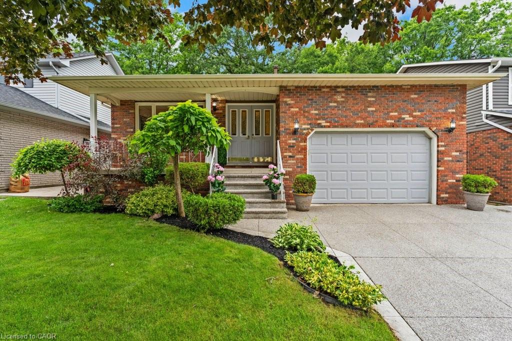 31 Pinewarbler Drive Property Photo 1