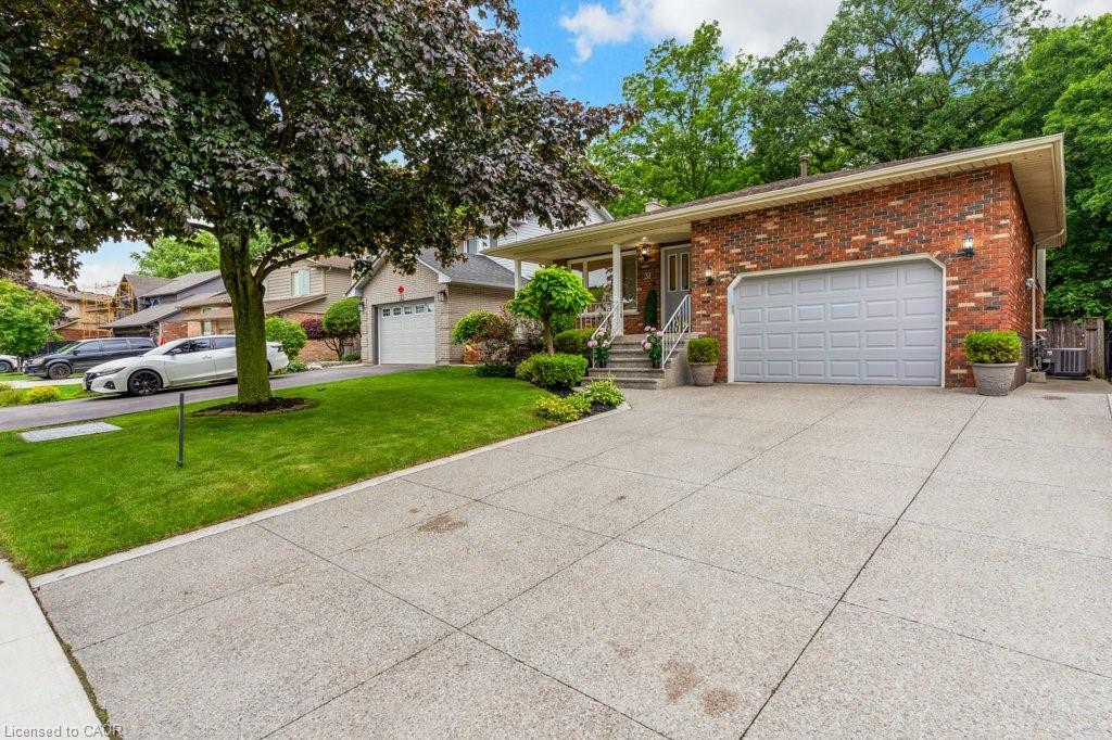 31 Pinewarbler Drive Property Photo 3