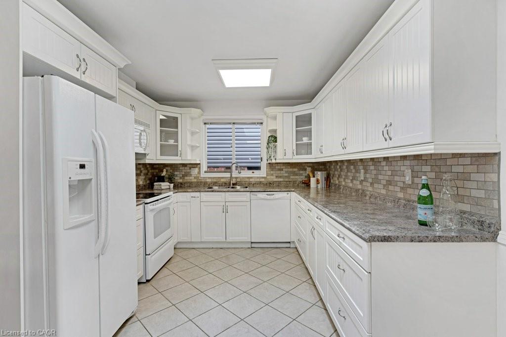 31 Pinewarbler Drive Property Photo 6