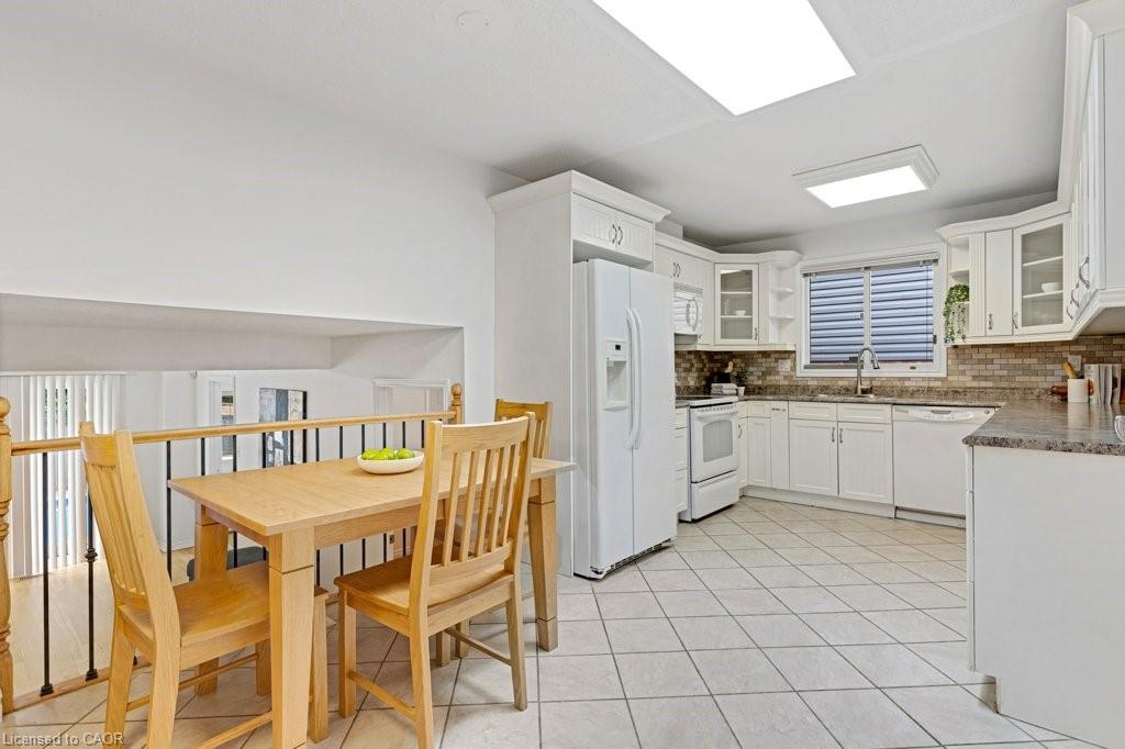 31 Pinewarbler Drive Property Photo 7