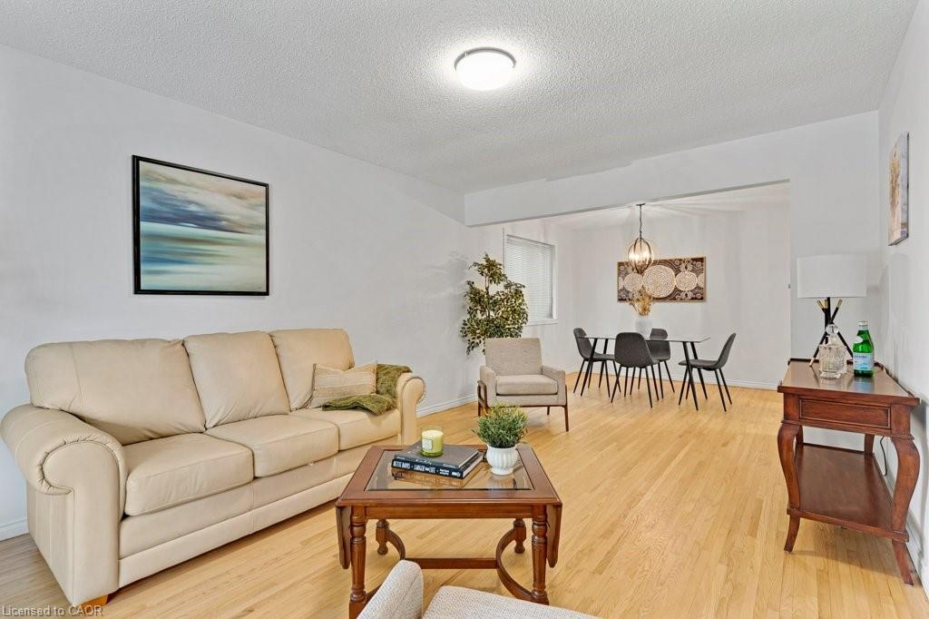 31 Pinewarbler Drive Property Photo 11