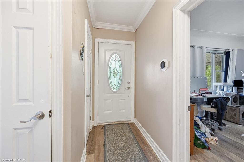 275 West 2nd Street Property Photo 4
