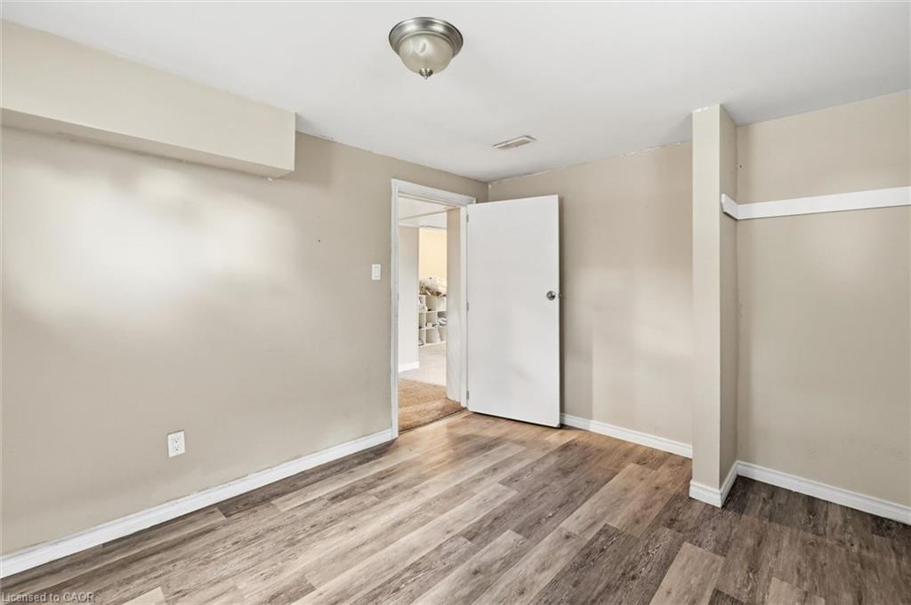 275 West 2nd Street Property Photo 25