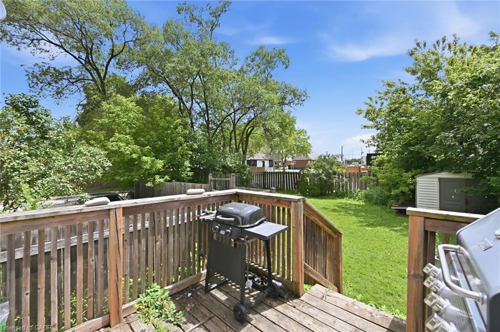 275 West 2nd Street Property Photo 30