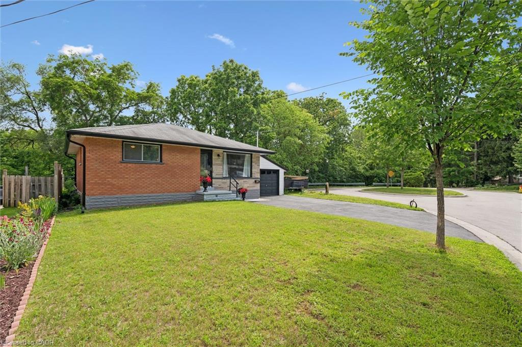271 Mausser Avenue Property Photo 2