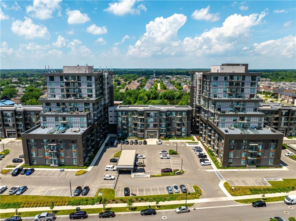 809-460 Dundas Street E Property Photo 1
