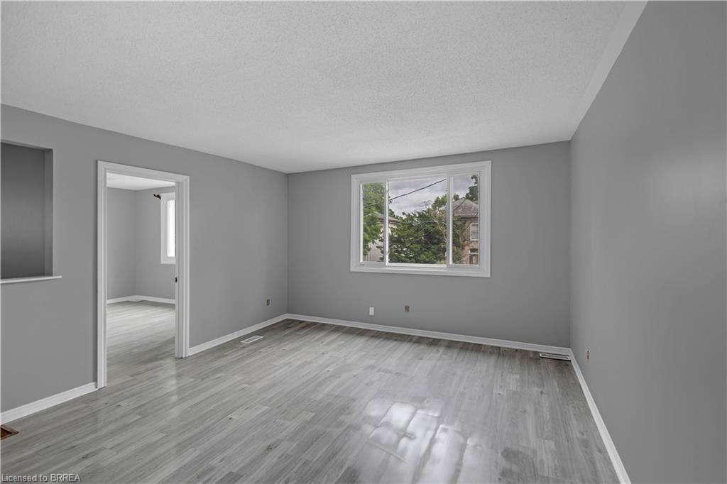 8 Victoria Street Property Photo 19