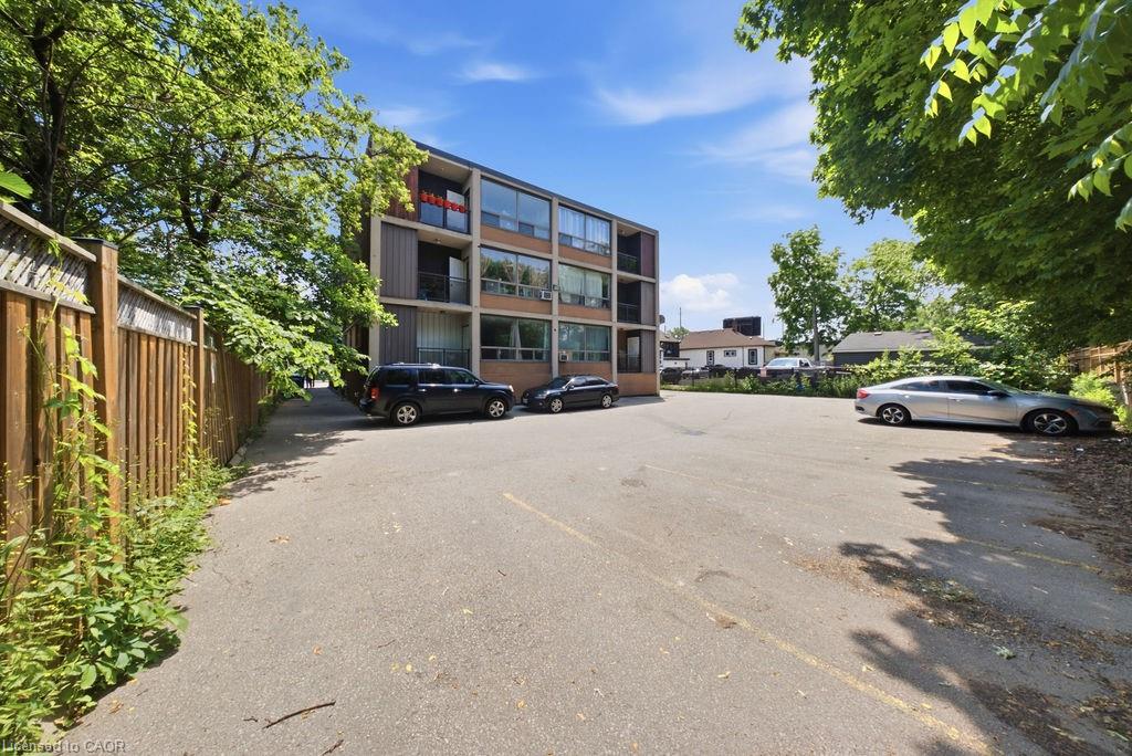 600 Upper Wellington Street Property Photo 13