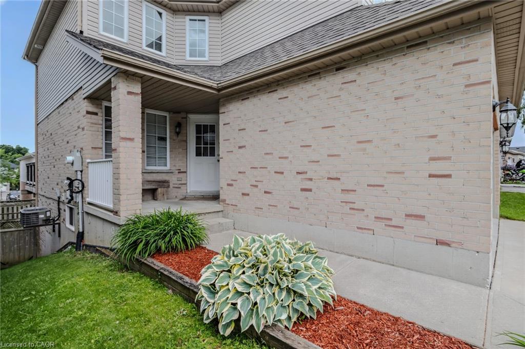 524 Ontario Street Property Photo 3