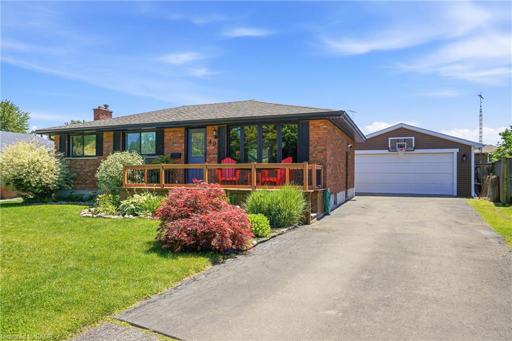 40 Wellbrook Boulevard Property Photo 1