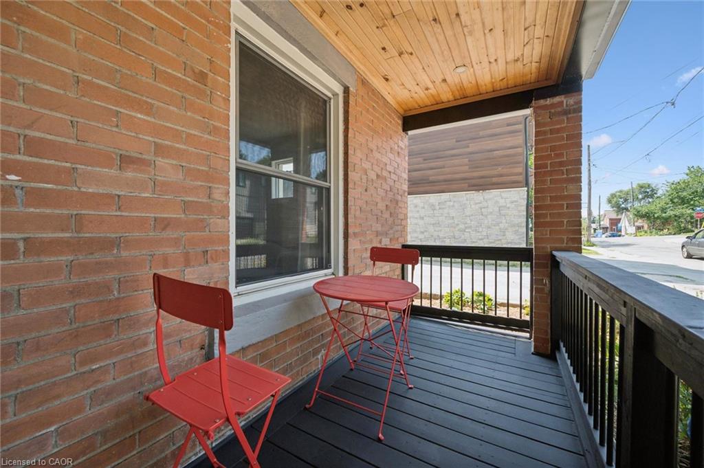 131 Surrey Street E Property Photo 5