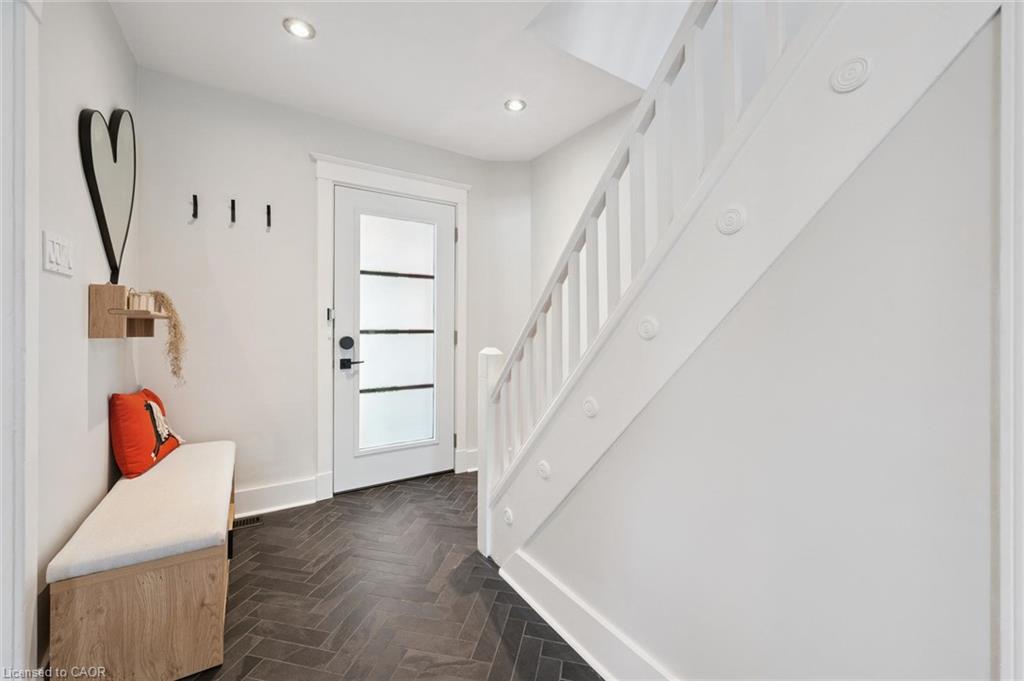 131 Surrey Street E Property Photo 6