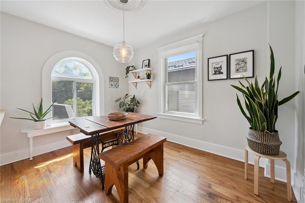 131 Surrey Street E Property Photo 10