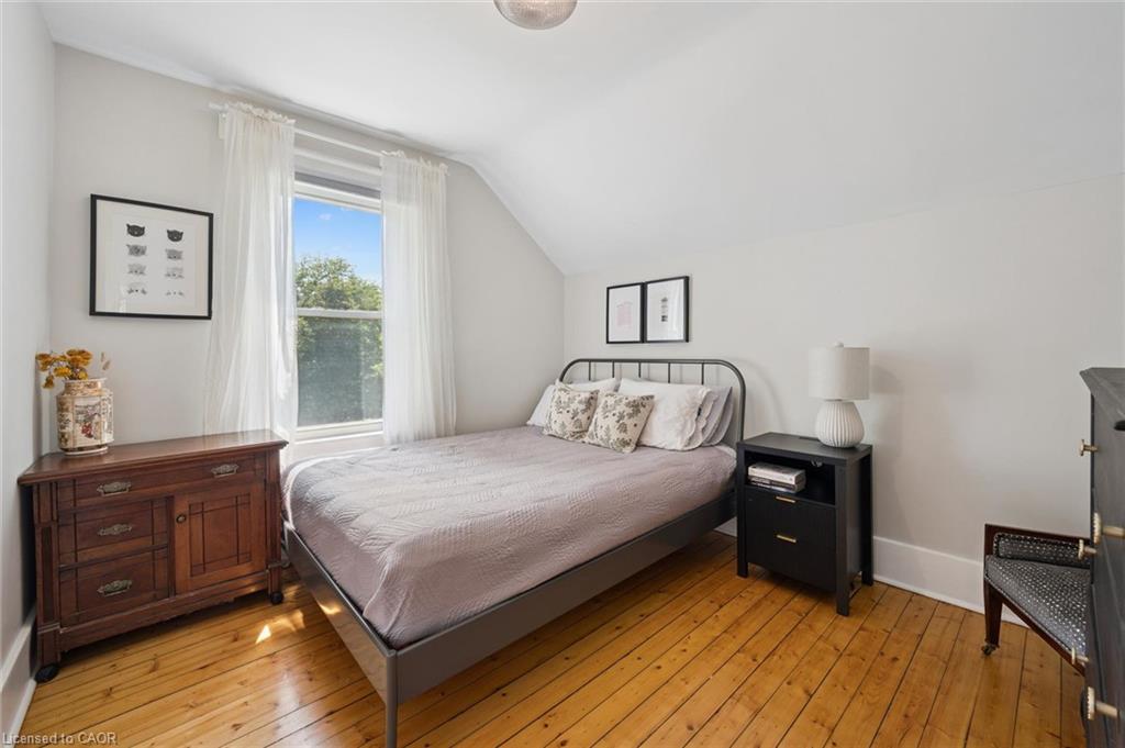 131 Surrey Street E Property Photo 20