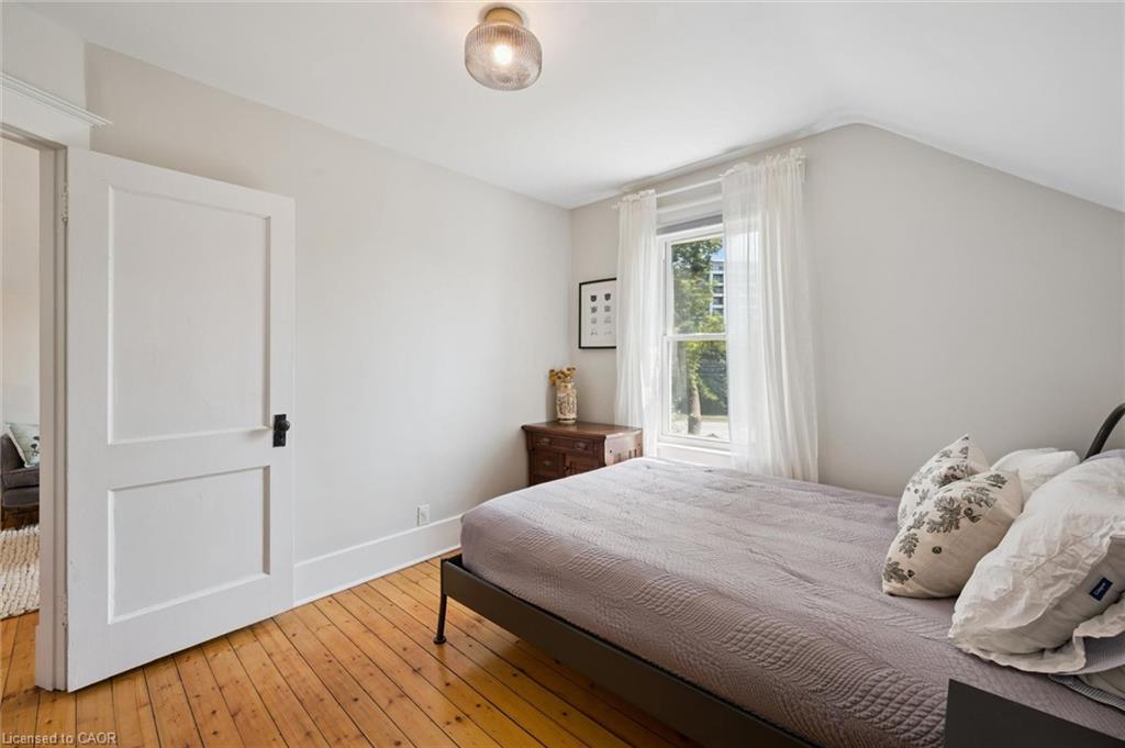 131 Surrey Street E Property Photo 21