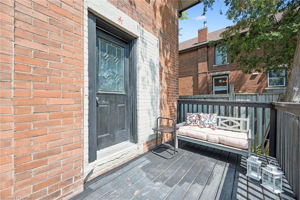 131 Surrey Street E Property Photo 31