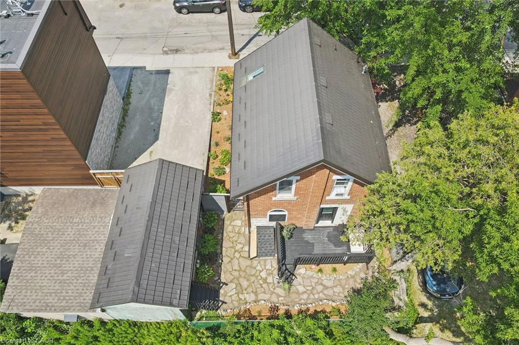 131 Surrey Street E Property Photo 39