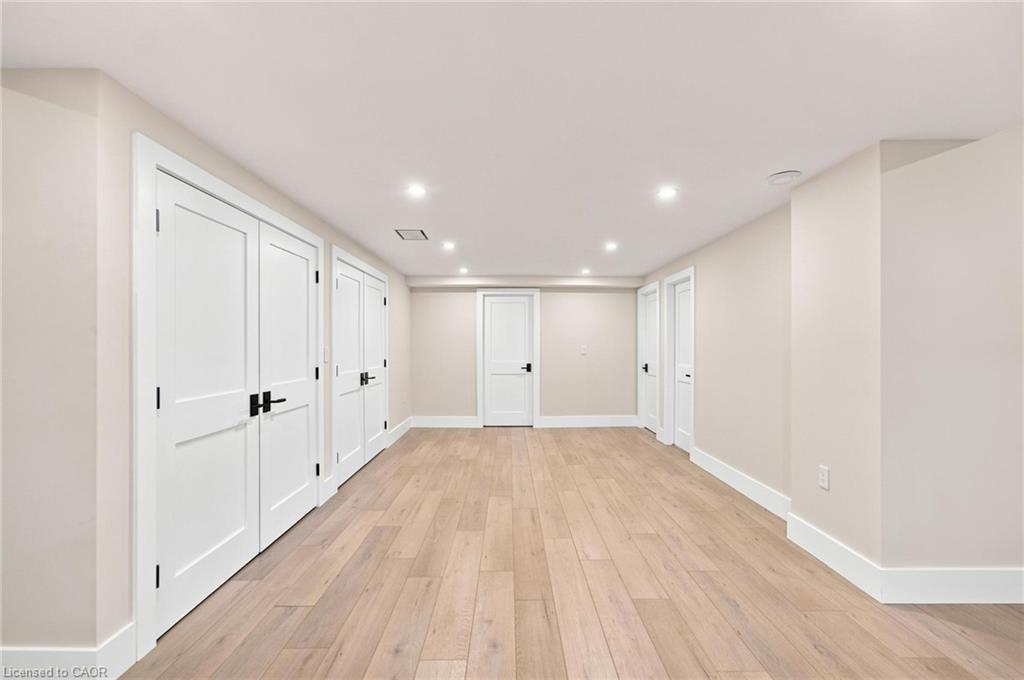 2468 Cockshutt Road Property Photo 34